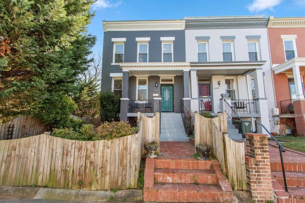Capitol Hill Stay Like No Other Вашингтон Экстерьер фото
